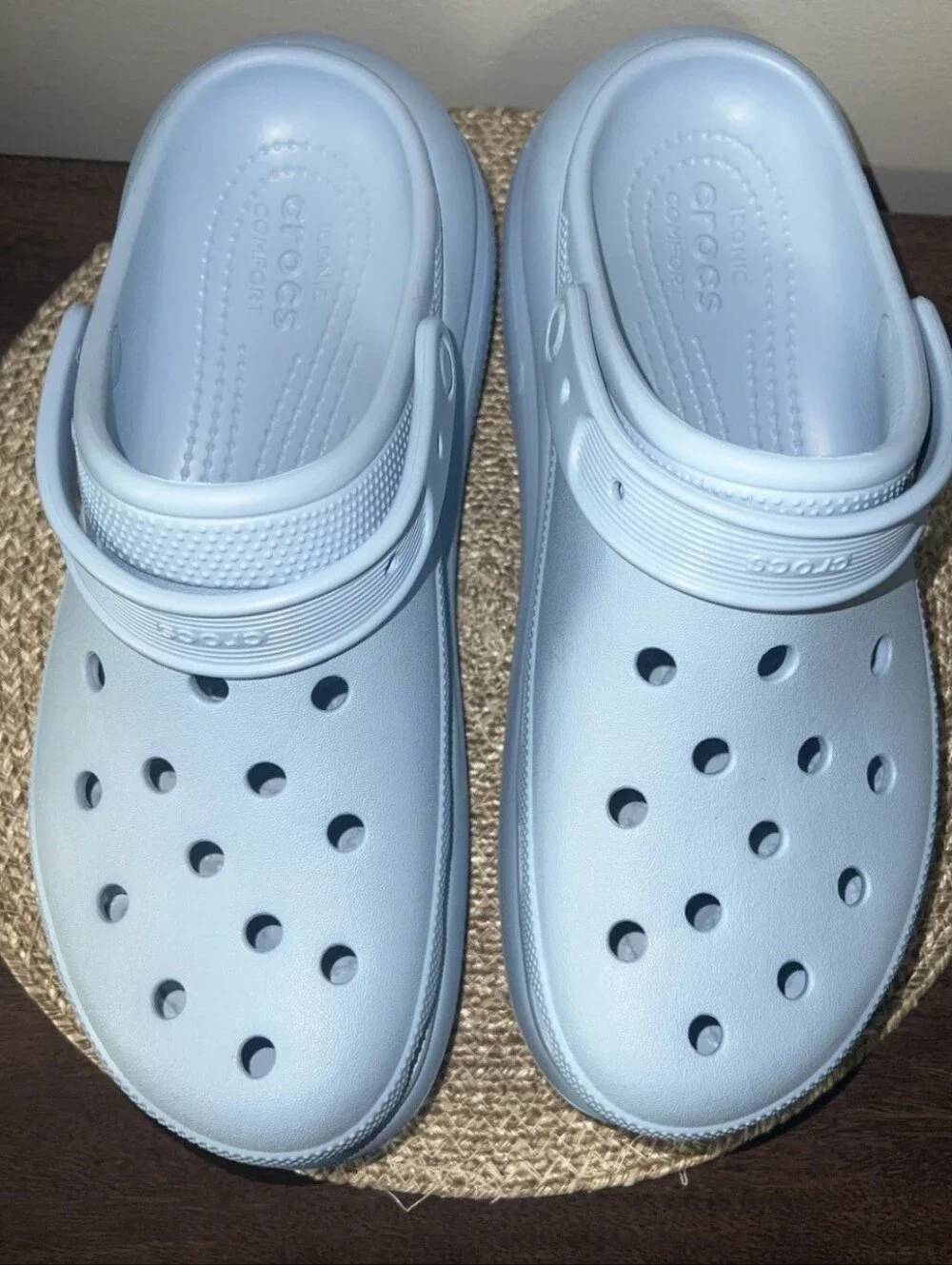Crocs Classic Crush Clog Mens Size 11 Blue Sky Shoes Iconic Comfort